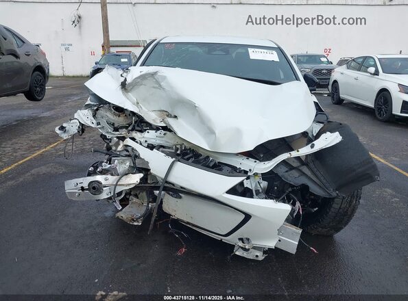 JTMABABA8PA027526 2023 SUBARU SOLTERRA Белый Вид панели приборов