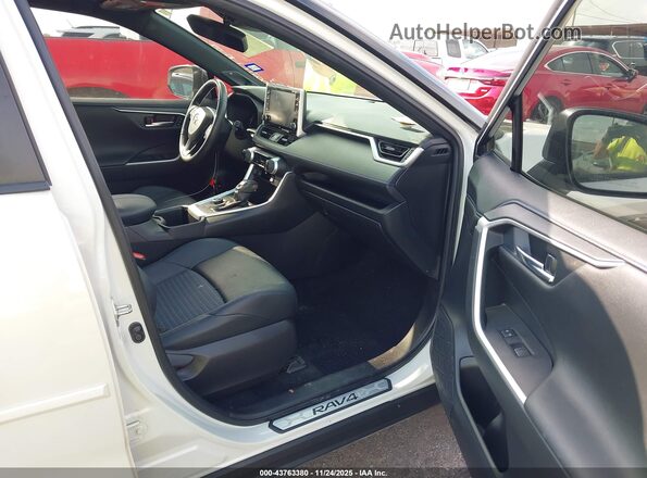 JTME6RFV1NJ019363 2022 TOYOTA RAV4 HYBRID Белый Вид салона спереди