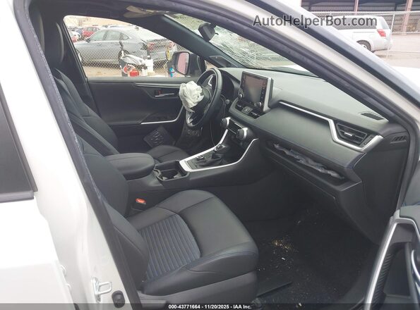 JTME6RFVXMJ005217 2021 TOYOTA RAV4 HYBRID White Вид салону спереду