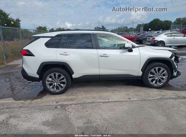 JTMN1RFVXND085116 2022 TOYOTA LIMITED White Widok wnętrza z tyłu