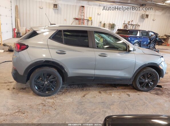 KL4AMDSL3SB173858 2025 BUICK ENCORE Серый Вид задней части салона