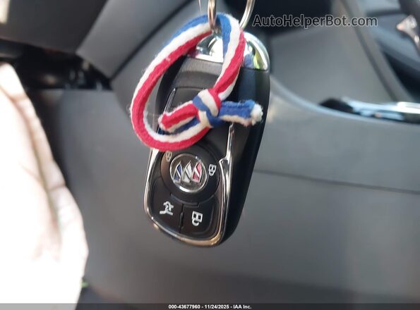 KL4MMFSL8PB000160 2023 BUICK ENCORE White Вид панелі приладів