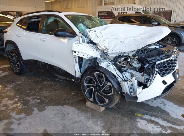 KL77LJEPXSC199607 2025 CHEVROLET TRAX Белый Передняя правая четверть