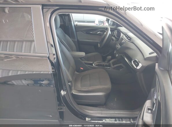 KL79MPSL1NB027745 2022 CHEVROLET TRAILBLAZER Черный Вид салона спереди