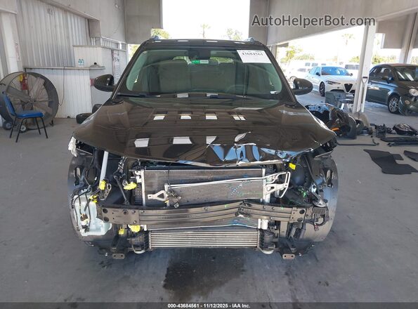 KL79MPSL1NB027745 2022 CHEVROLET TRAILBLAZER Черный Вид задней части салона