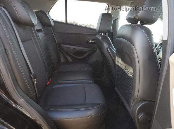 KL7CJLSB8MB328199 2021 CHEVROLET TRAX Black Вид задньої частини салону
