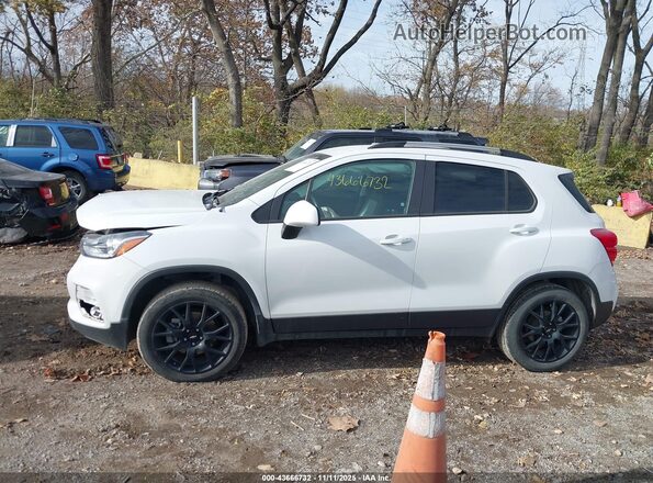 KL7CJPSM2NB534998 2022 CHEVROLET TRAX Белый Панорамный вид салона 360°