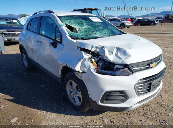 KL7CJPSM8NB569481 2022 CHEVROLET TRAX Белый Вид спереди