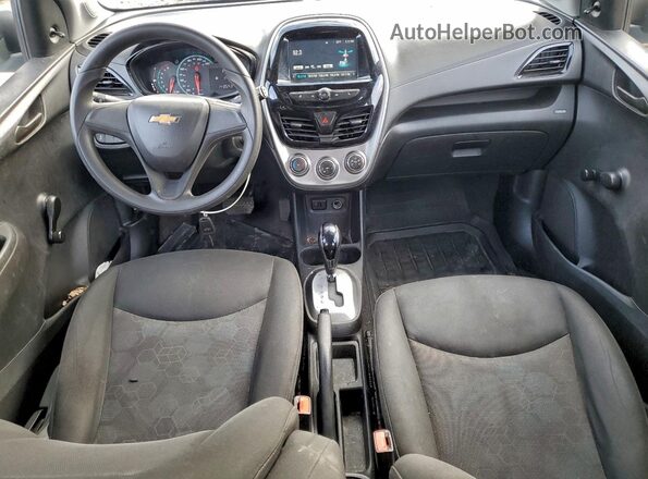 KL8CB6SA0HC734883 2017 CHEVROLET SPARK Серебряный Вид панели приборов