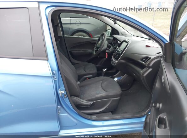 KL8CB6SA0HC839472 2017 CHEVROLET SPARK Синий Вид салона спереди