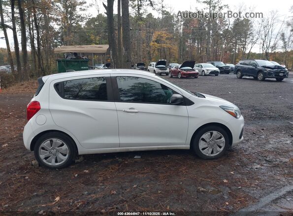 KL8CB6SA2JC451519 2018 CHEVROLET SPARK White Widok wnętrza 360 stopni