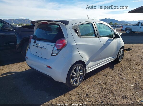 KL8CK6S09GC636070 2016 CHEVROLET SPARK Белый Задняя правая четверть