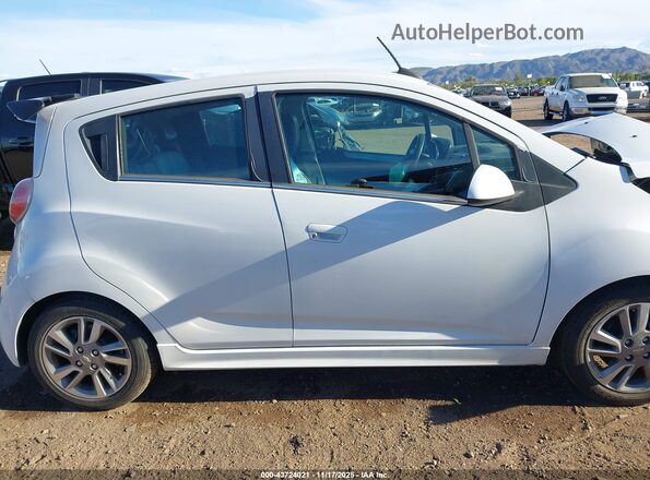 KL8CK6S09GC636070 2016 CHEVROLET SPARK Белый Вид задней части салона