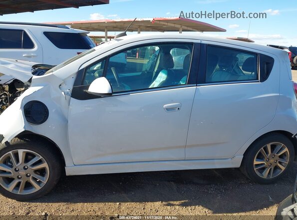 KL8CK6S09GC636070 2016 CHEVROLET SPARK Белый Панорамный вид салона 360°