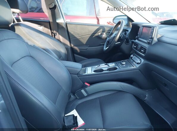 KM8K33AG7LU068690 2020 HYUNDAI KONA ELECTRIC Синий Вид салона спереди