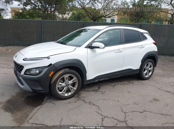 KM8K6CAB5PU983779 2023 HYUNDAI KONA Белый Передняя левая четверть