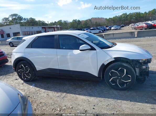 KM8KNDAF8PU216584 2023 HYUNDAI IONIQ 5 White Widok wnętrza z tyłu