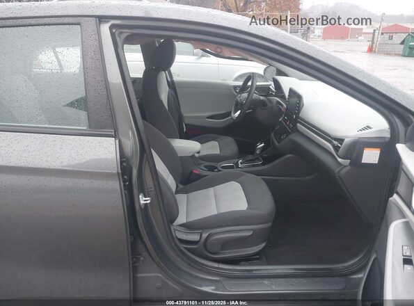 KMHC65LC0LU220617 2020 HYUNDAI IONIQ HYBRID Gray Вид салону спереду