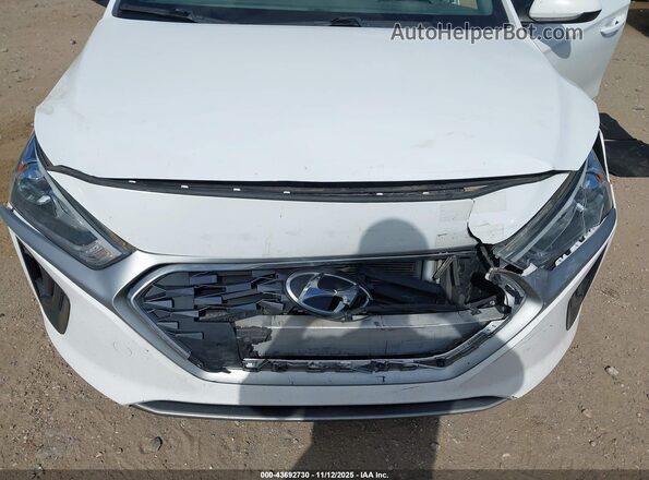 KMHC65LC2LU238830 2020 HYUNDAI IONIQ HYBRID Белый Вид спереди