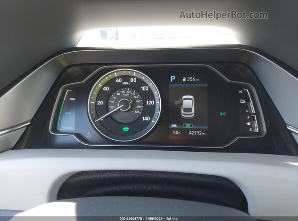 KMHC65LC9LU210281 2020 HYUNDAI IONIQ HYBRID White უკანა სავარძლების ხედი