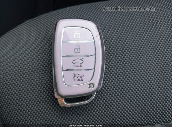 KMHC75LC6HU028722 2017 HYUNDAI IONIQ HYBRID Black Vista del salpicadero