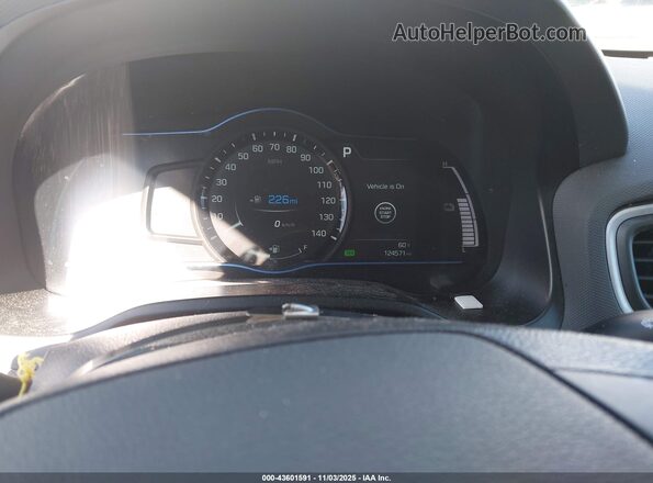 KMHC75LC8HU040743 2017 HYUNDAI IONIQ HYBRID Белый Вид задних сидений