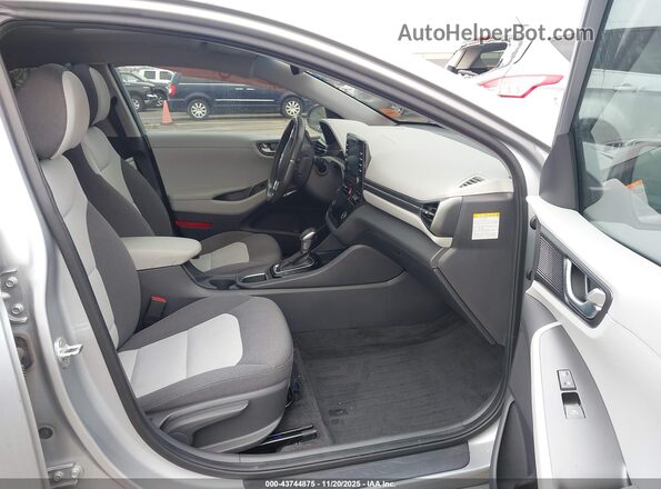 KMHC85LC0LU209451 2020 HYUNDAI IONIQ HYBRID Silver Front interior view