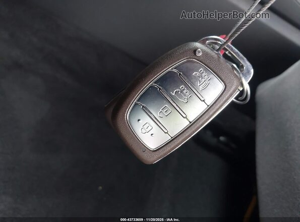 KMHC85LC9MU255636 2021 HYUNDAI IONIQ HYBRID White Widok deski rozdzielczej