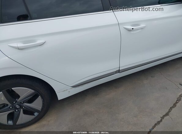 KMHC85LC9MU255636 2021 HYUNDAI IONIQ HYBRID White 
