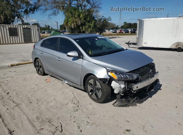 KMHC85LCXMU255905 2021 HYUNDAI IONIQ Серебряный Передняя правая четверть