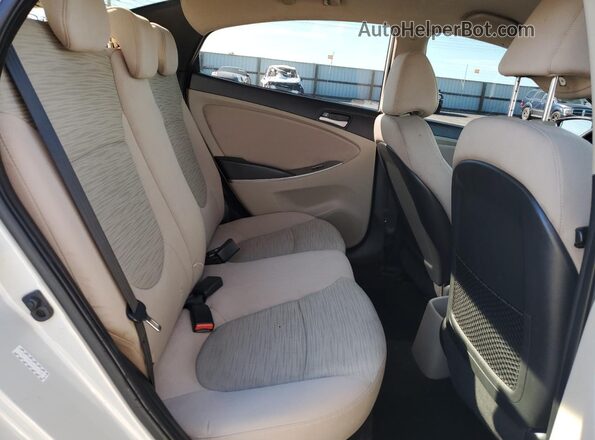 KMHCT4AE4HU191086 2017 HYUNDAI ACCENT Серый Вид задних сидений