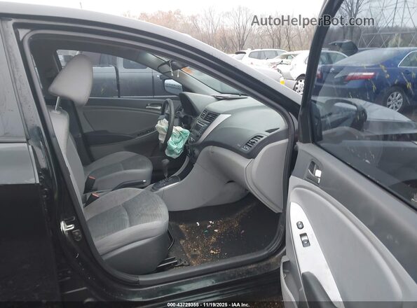 KMHCT4AEXHU339452 2017 HYUNDAI ACCENT Черный Вид салона спереди