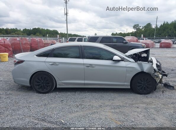 KMHE24L19HA057357 2017 HYUNDAI SONATA HYBRID Серебряный Вид задней части салона