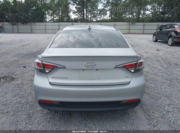 KMHE24L19HA057357 2017 HYUNDAI SONATA HYBRID Серебряный 