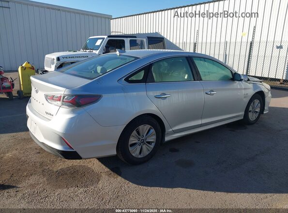 KMHE24L36KA085044 2019 HYUNDAI SONATA HYBRID Серебряный Задняя правая четверть
