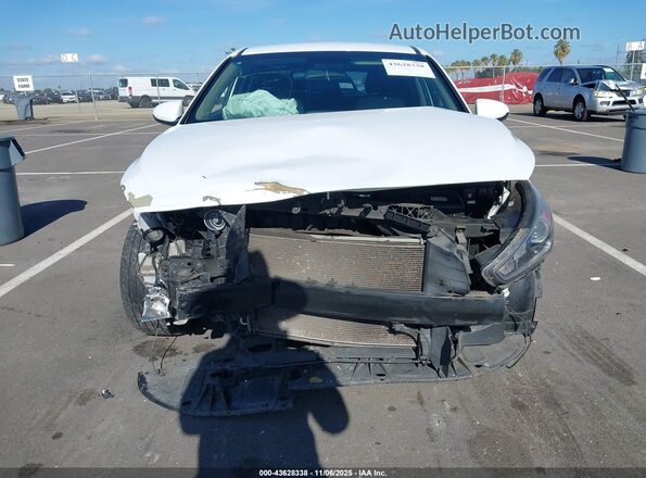 KMHH35LE2JU014518 2018 HYUNDAI ELANTRA GT Белый Вид задней части салона
