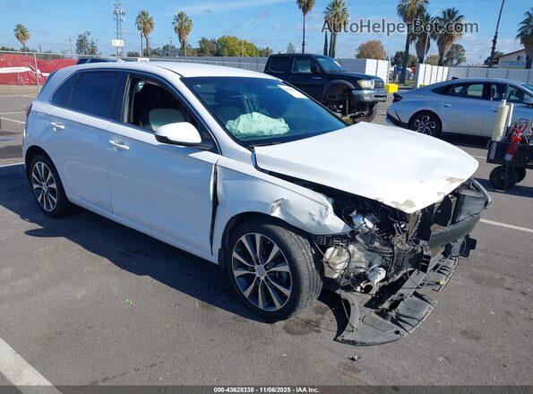 KMHH35LE2JU014518 2018 HYUNDAI ELANTRA GT Белый Передняя правая четверть