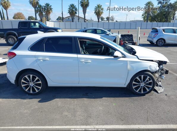 KMHH35LE2JU014518 2018 HYUNDAI ELANTRA GT Белый Панорамный вид салона 360°