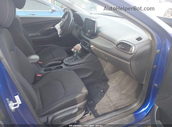 KMHH35LE9JU076787 2018 HYUNDAI ELANTRA GT Синий Вид салона спереди