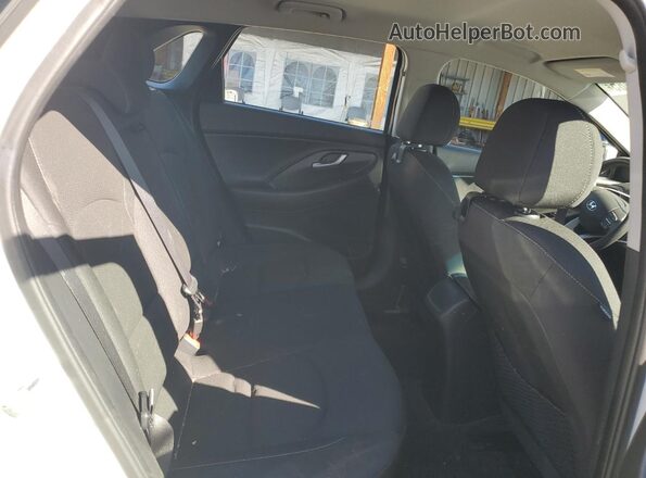 KMHH35LEXKU088920 2019 HYUNDAI ELANTRA White Widok tylnych siedzeń