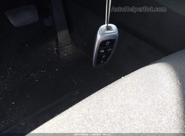 KMHL34JJ2PA079576 2023 HYUNDAI SONATA HYBRID Red Widok deski rozdzielczej