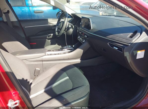 KMHL34JJ2PA079576 2023 HYUNDAI SONATA HYBRID Red Widok wnętrza z przodu