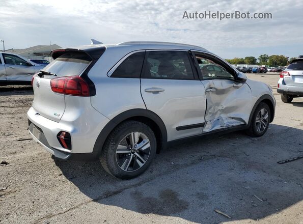 KNDCB3LC1M5471372 2021 KIA NIRO Серебряный Задняя правая четверть