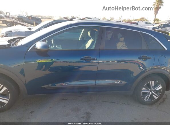KNDCB3LC7N5518857 2022 KIA NIRO Синий 
