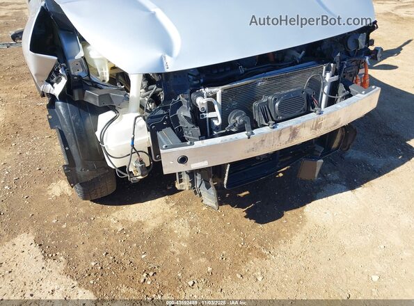 KNDCC3LD2J5203318 2018 KIA NIRO PLUG-IN HYBRID Silver 