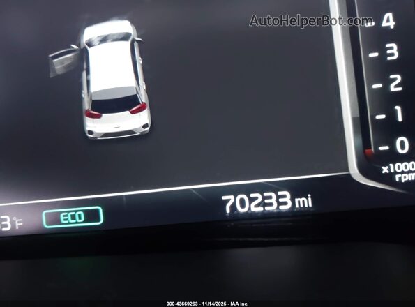 KNDCE3LC1M5482282 2021 KIA NIRO Белый 