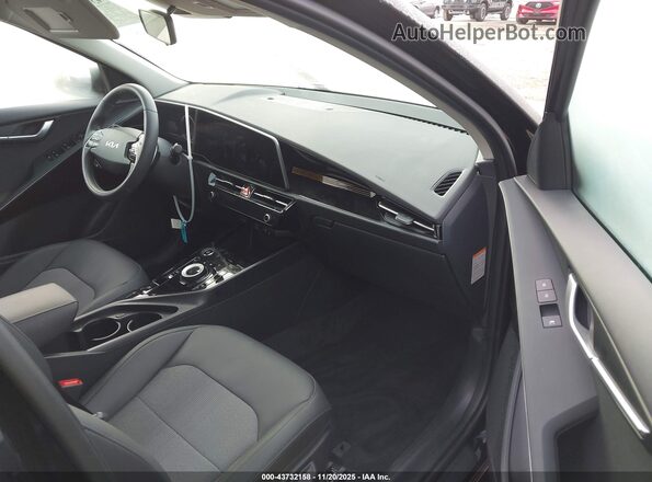 KNDCR3L1XS5140975 2025 KIA NIRO EV Черный Вид салона спереди