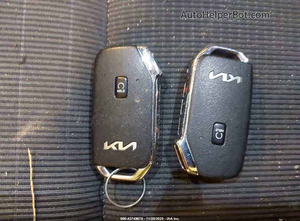 KNDJ53AF6N7186717 2022 KIA SOUL Red Vista del salpicadero