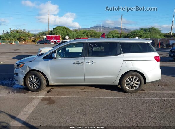 KNDMB5C10K6553700 2019 KIA SEDONA Бежевый Вид задней части салона