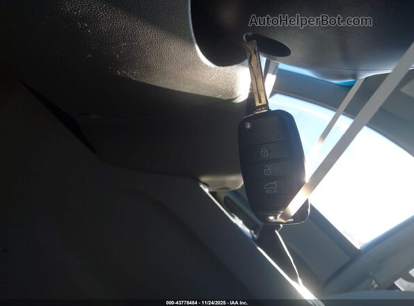 KNDMB5C17G6179738 2016 KIA SEDONA Silver წინა პანელის ხედი